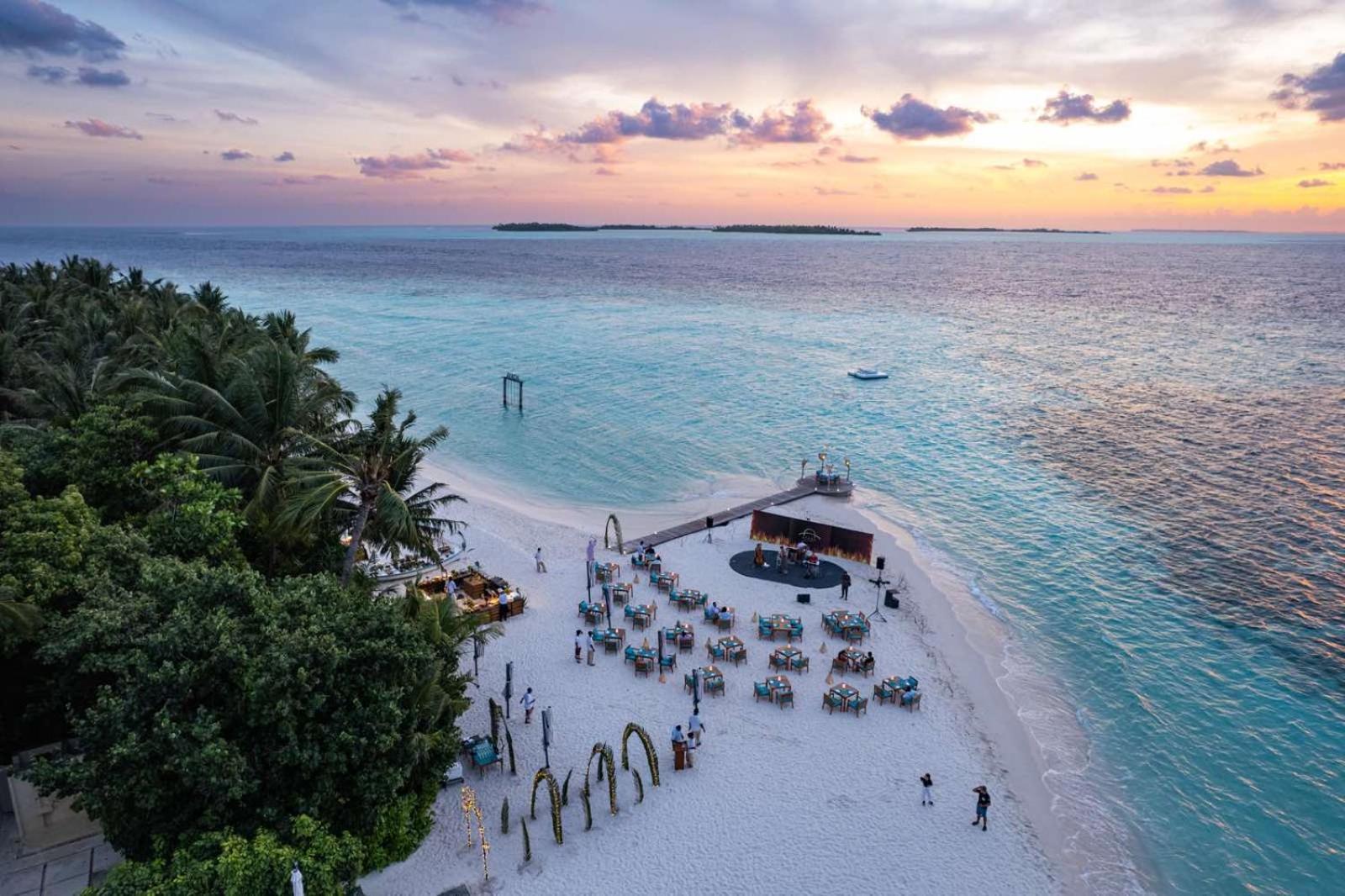 Ayada Maldives Hotel Vaadhoo  Exterior photo